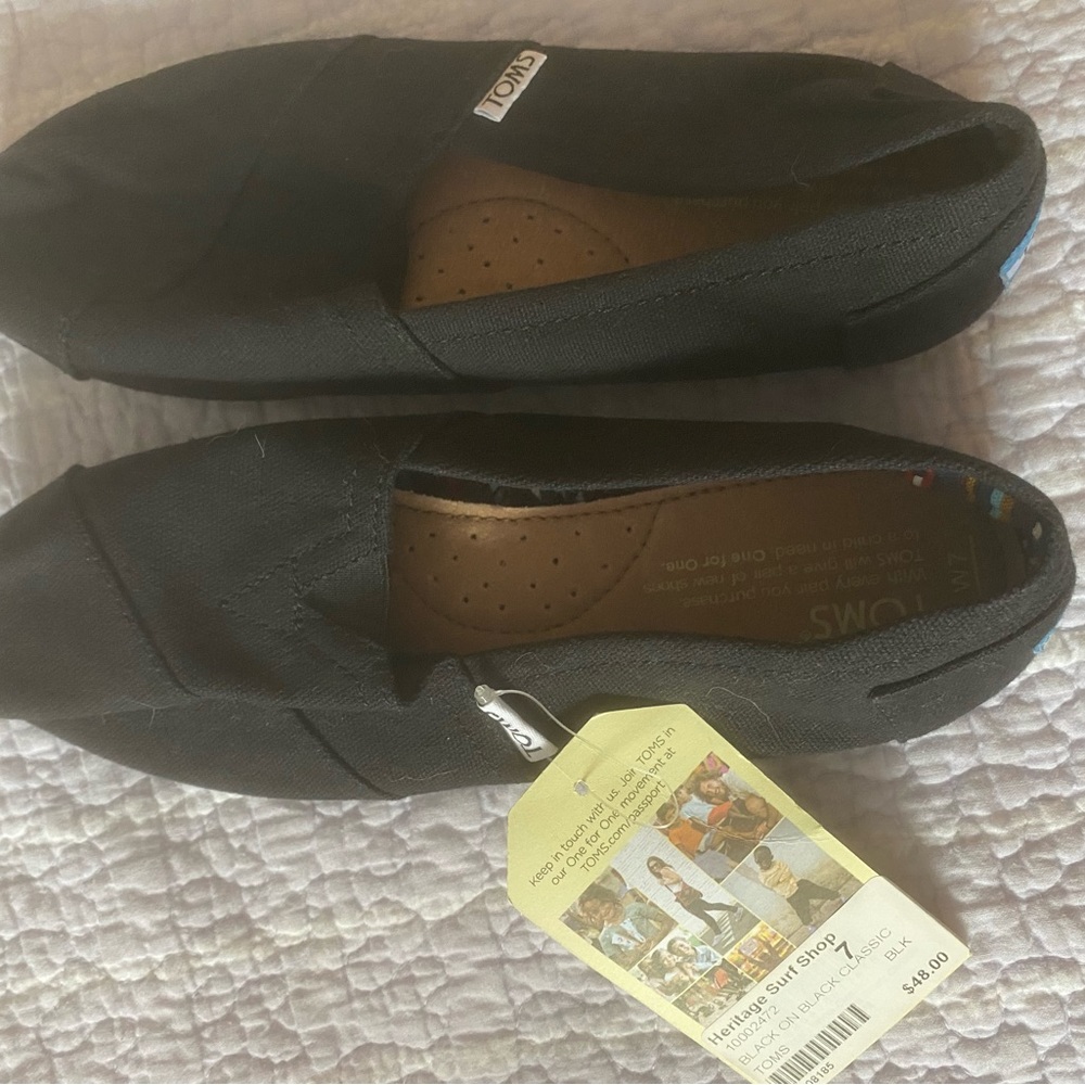 Toms slip ons